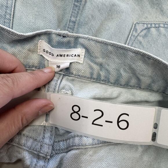 Good American Shorts Womens 16 Distressed Denim Frayed Hem Ripped GNISC206T1383 - Picture 3 of 8